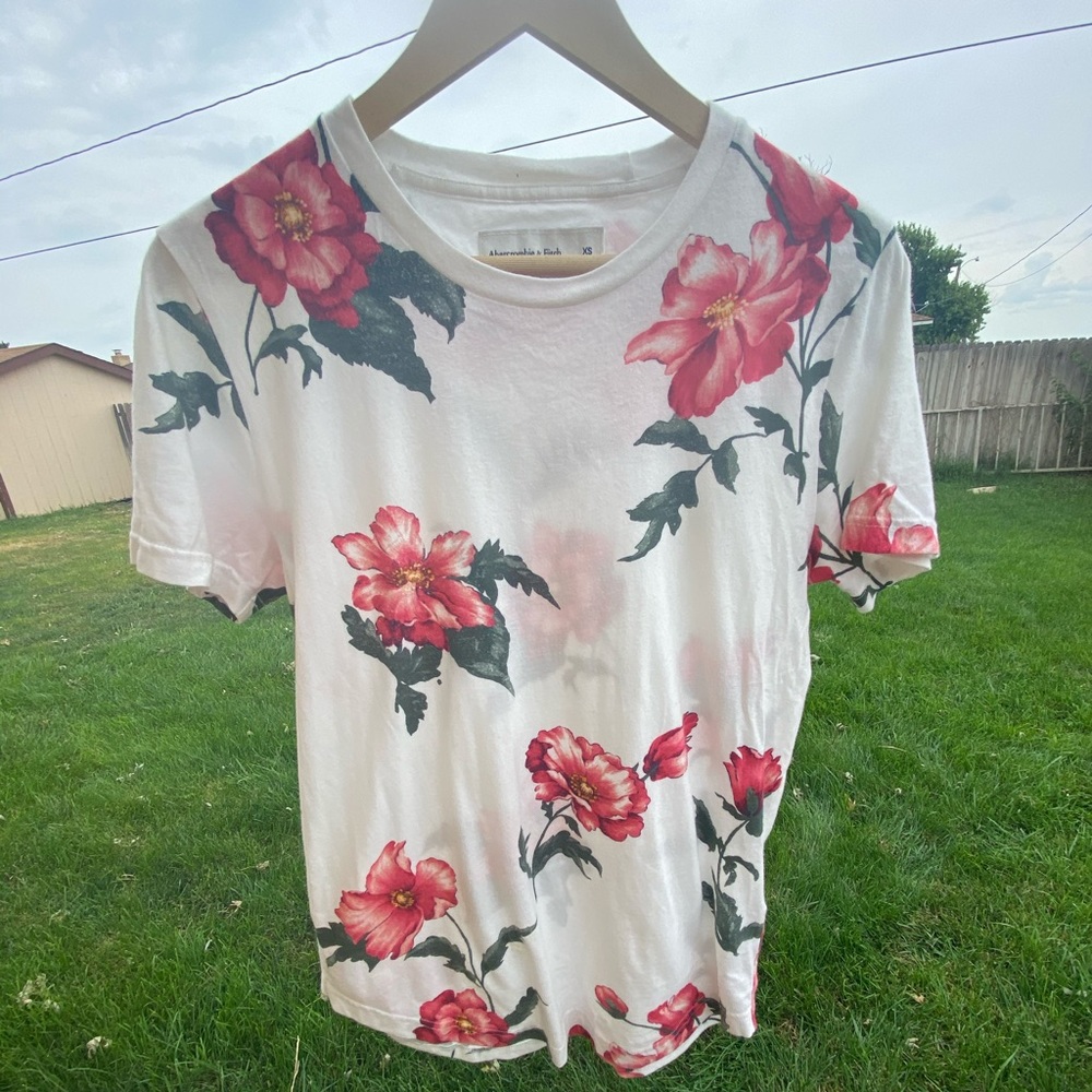 Abercrombie & Fitch floral print t-shit